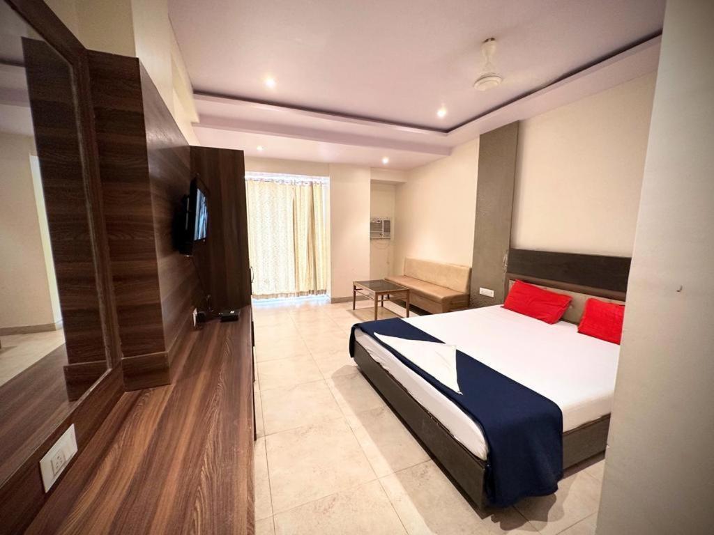 Hotel Hill View NalaSopāra 外观 照片