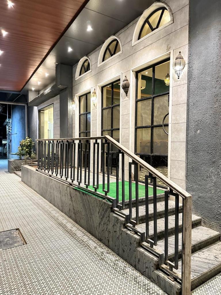 Hotel Hill View NalaSopāra 外观 照片